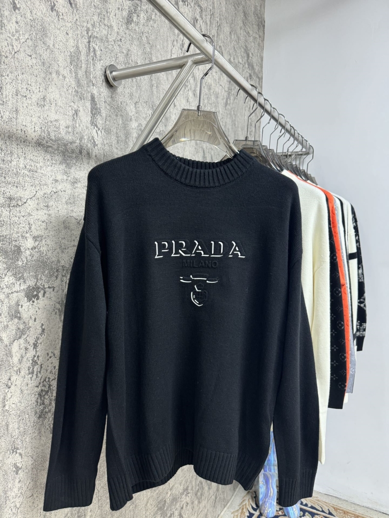 Pra*a sweater